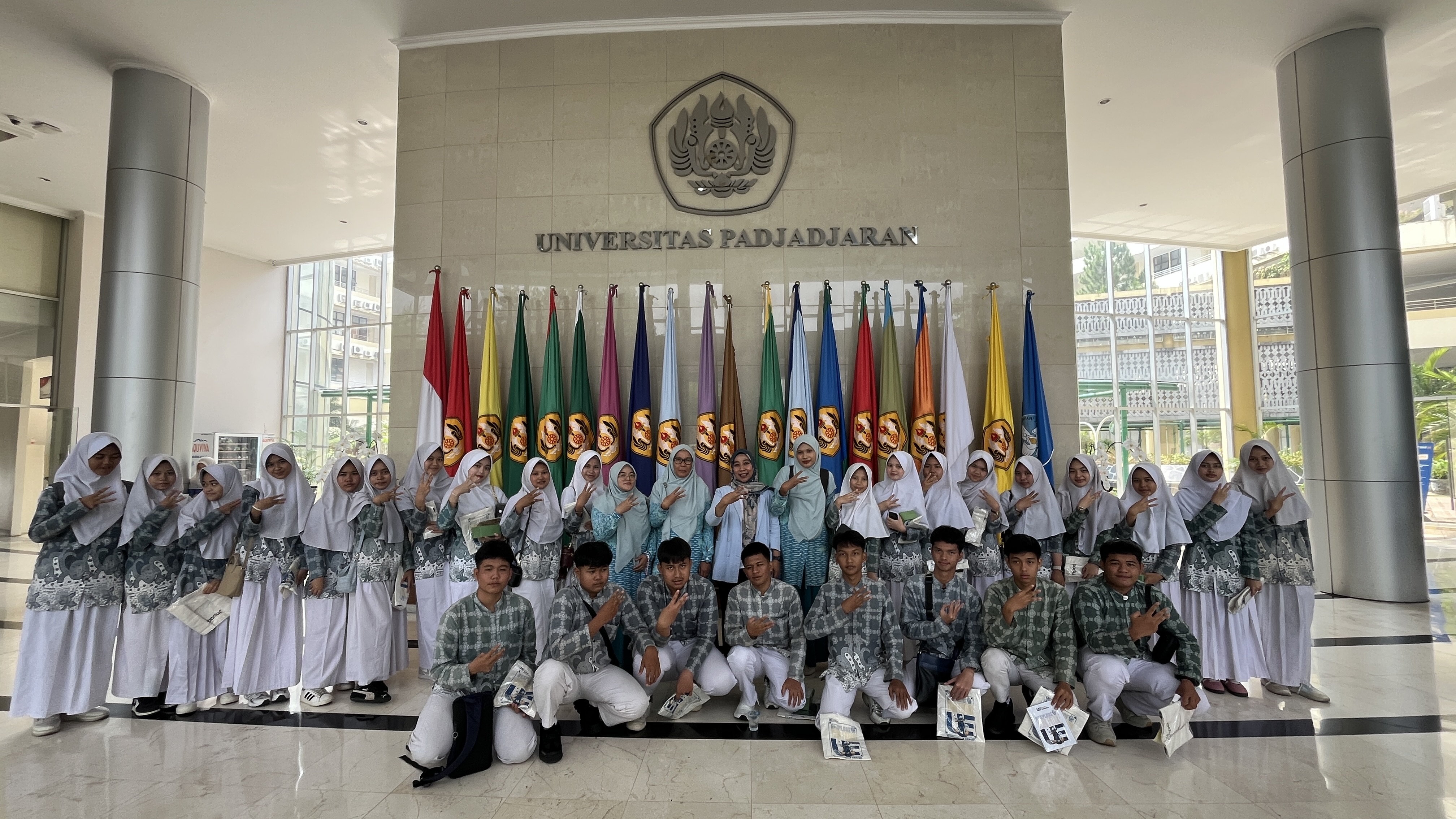 SMA IT Al Azhar Jambi